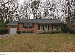 8910 Dwayne Ln, North Chesterfield, VA 23235