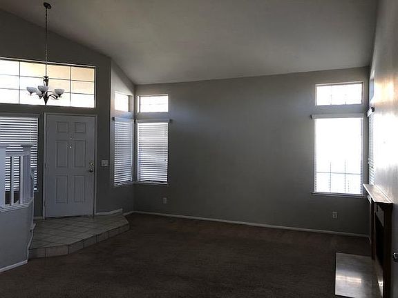4th image of 39726 Del Val Dr