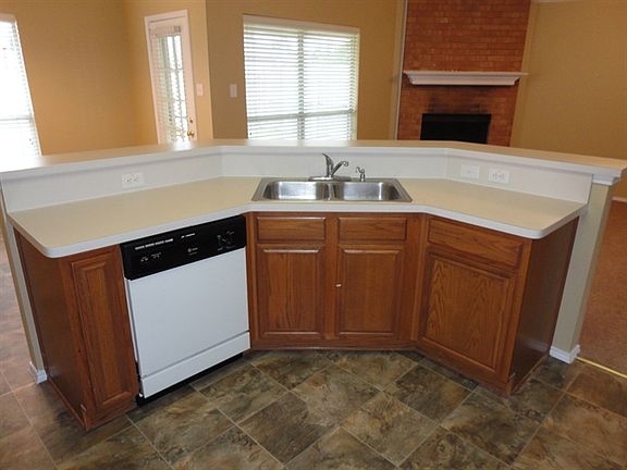 4th image of 476 Round Rock Dr