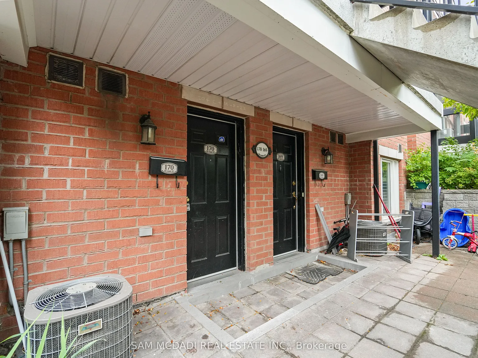 3 bed, $2,550 — Photo 2