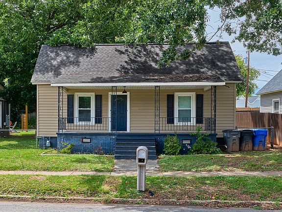 3rd image of 79 Allen St