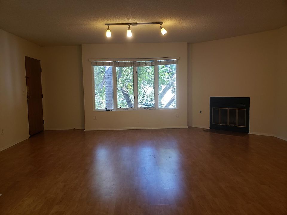 1st image of 1117 Havenhurst Dr APT 105