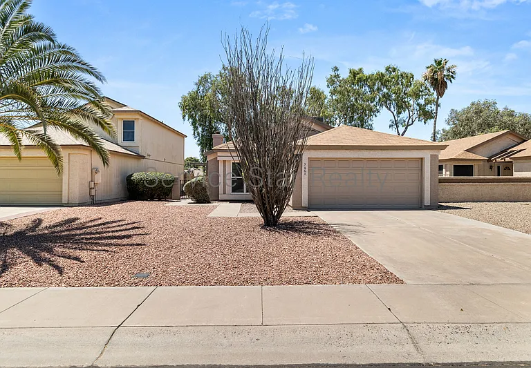 3865 W Denver St — Photo 1