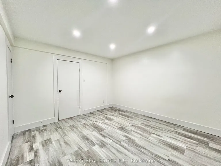 15 Stavebank Rd N #4 — Photo 4