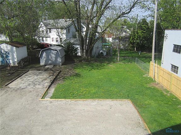 5th image of 1740 E Broadway St