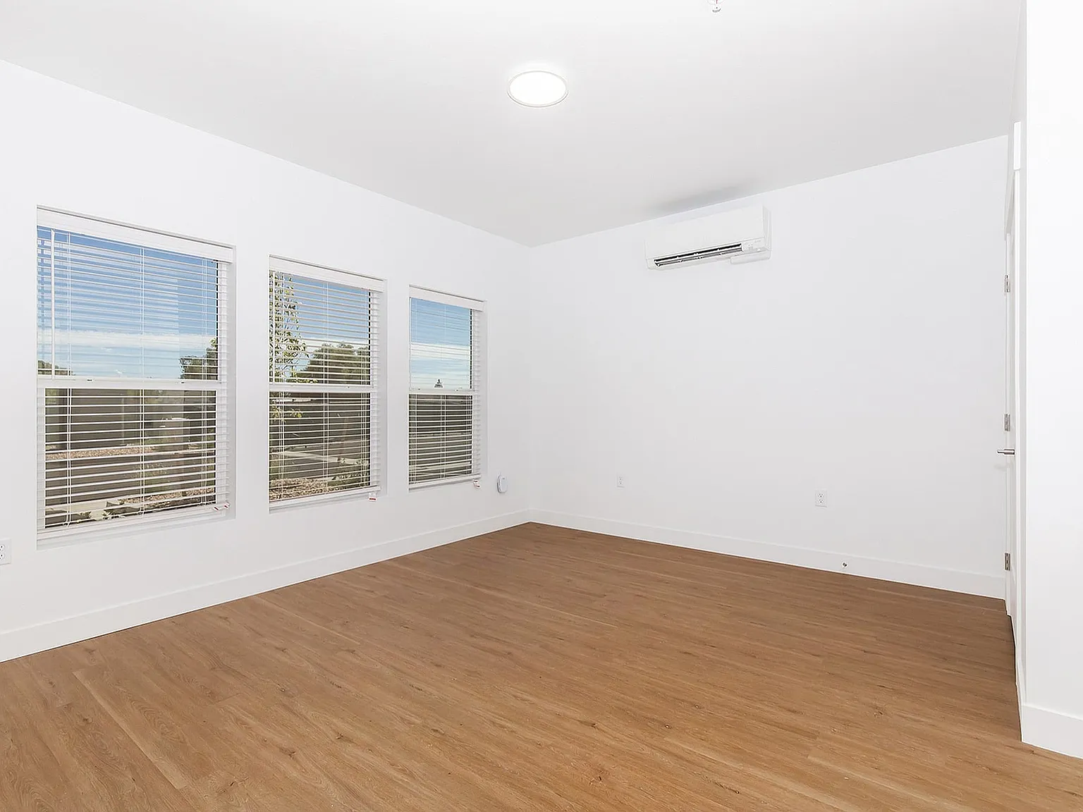 919 Kimball Avenue — Photo 4