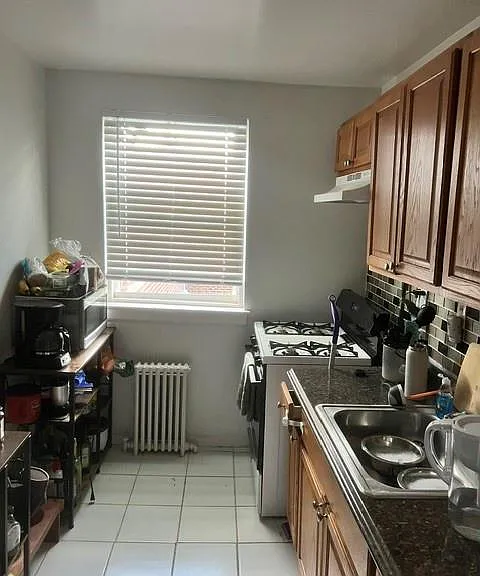 261-72 Langston Ave #UPPER — Photo 11