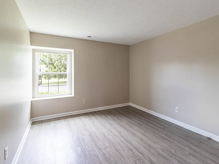 212 Rosemarie Dr #5 — Photo 8