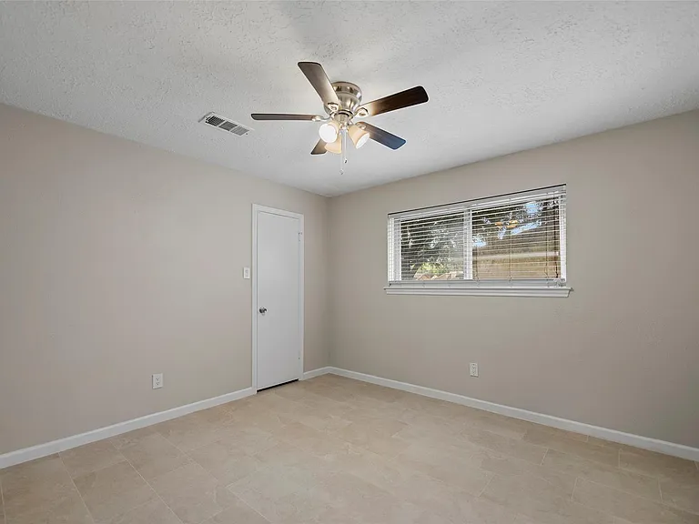 1015 Rock Canyon Dr — Photo 15