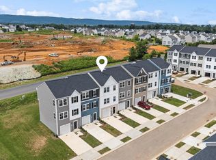 105 Milburn Dr, Martinsburg, WV 25401