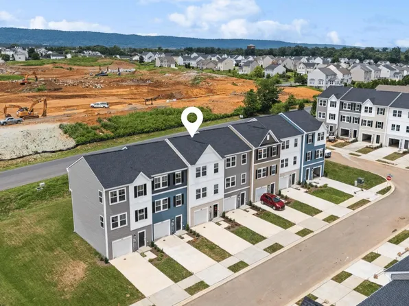 105 Milburn Dr, Martinsburg, WV 25401