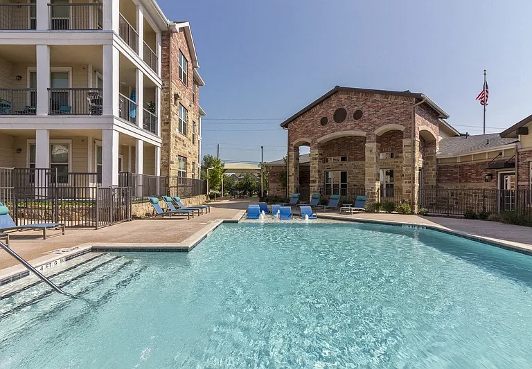 McKinney Pointe — Photo 17