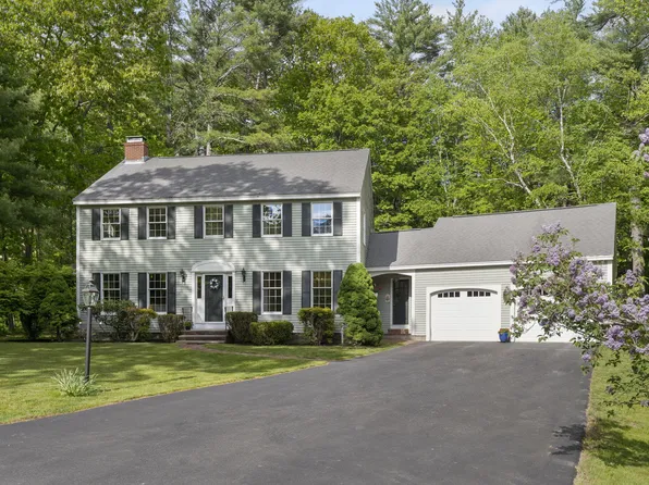 8 Partridge Lane, Falmouth, ME 04105