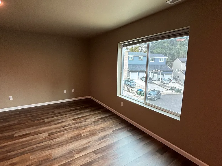 633 Hansen St SE #A — Photo 28