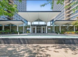 3550 N Lake Shore Dr APT 2718, Chicago, IL 60657