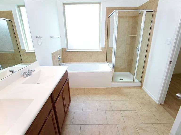 264 Vermillion Marble Trl — Photo 7