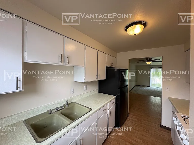 821 Turek St — Photo 17