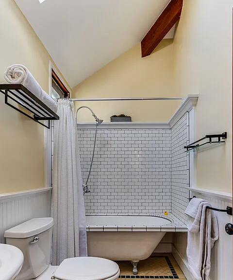145 Hart Ave — Photo 26