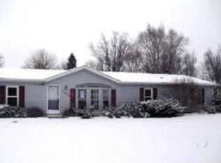 709 N Main St, Hudson, IN 46747