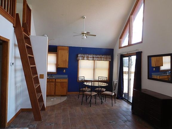 4th image of 146 Warren Dr