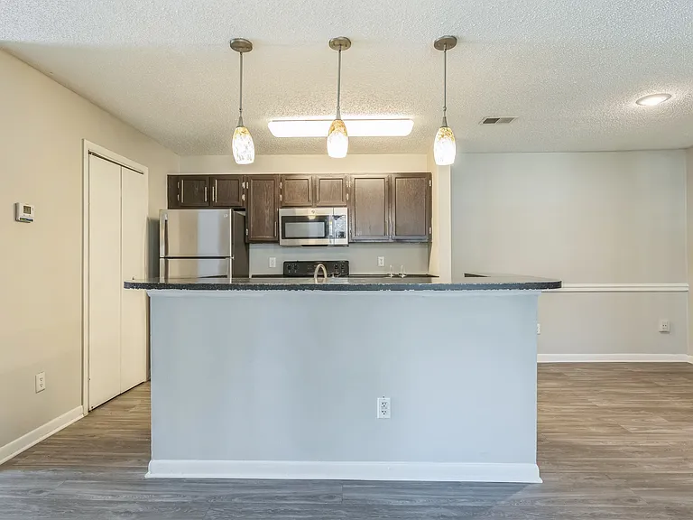 Magnolia Terrace — Photo 11