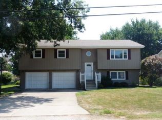 1330 Westside Dr, Mt Zion, IL