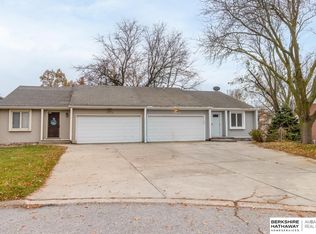 11713 Sprague Cir, Omaha, NE 68164