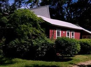 17 Edgeware St, Charlestown, RI 02813