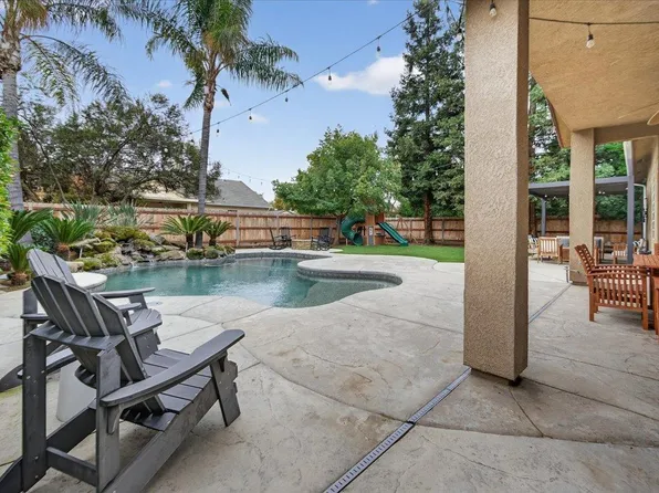 2946 Roberts Ave, Clovis, CA 93611