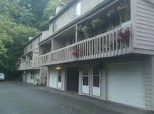 3317 SW Malcolm Ct, Portland, OR 97225