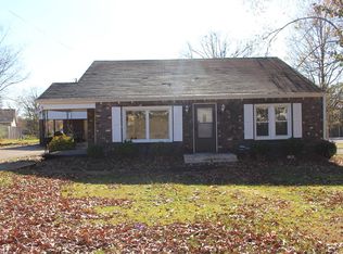 909 Old Lee Hwy, Tuscumbia, AL 35674