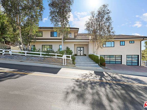 3rd image of 53 Saddlebow Rd