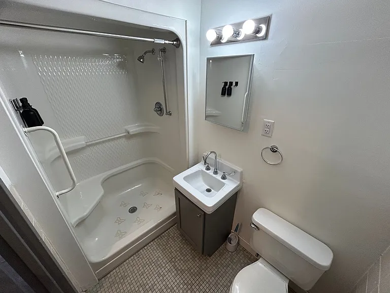 703 N Park 704 Tarn — Photo 34