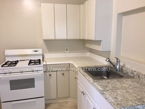 4th image of 1651 Mackey Ave