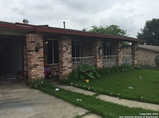 523 Golden Crown Dr, San Antonio, TX 78223