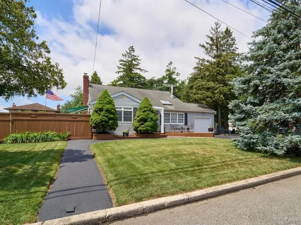 74 W 17th Street, Deer Park, NY 11729