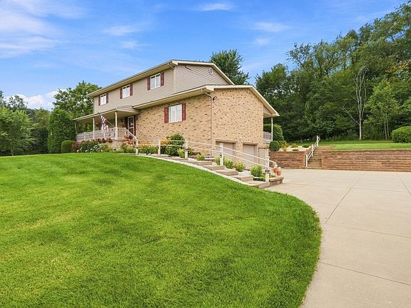 3rd image of 111 Paula Dr