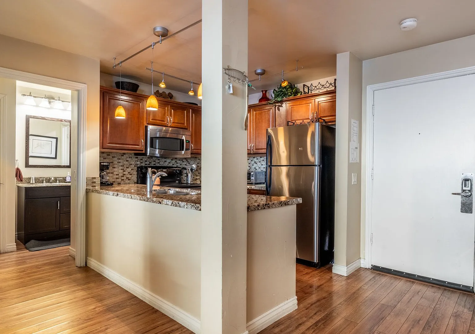 3253 Meridian Blvd — Photo 2