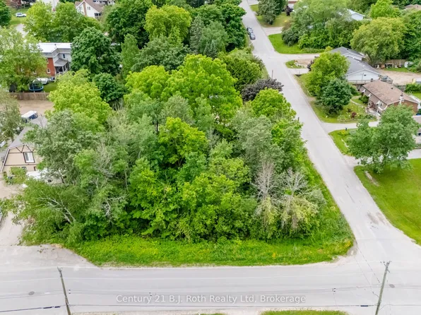 401 McNicoll St, Tay, ON L0K 1R0