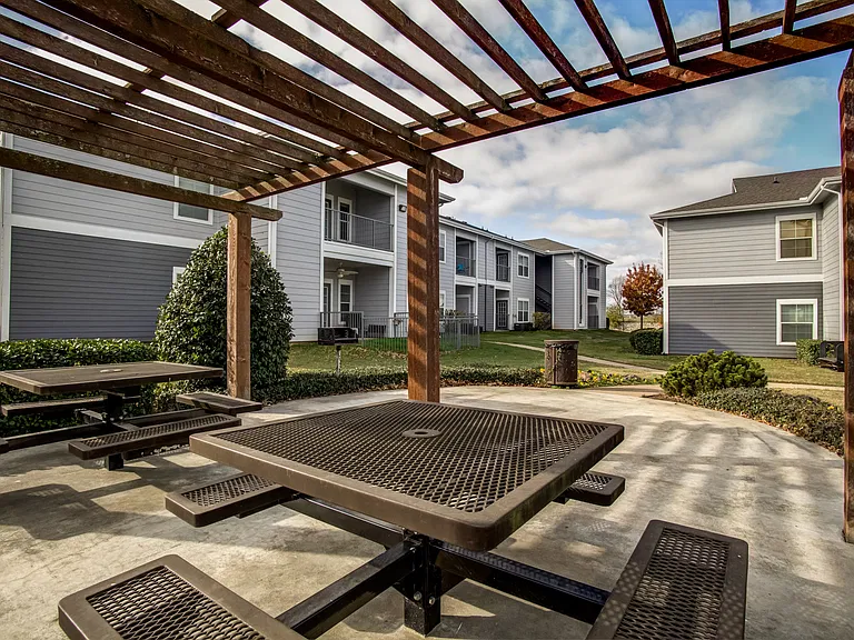 Stoneleigh Centerton Apartments — Photo 14