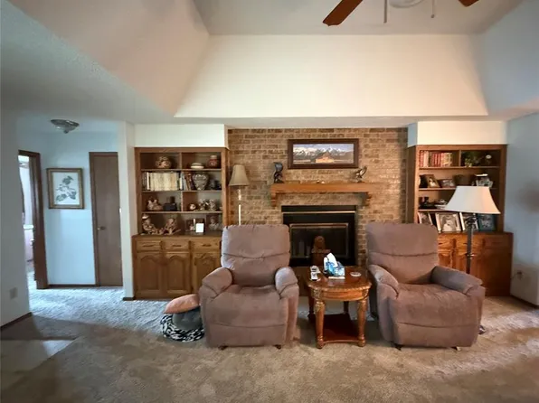 3216 Brookridge St, Chickasha, OK 73018