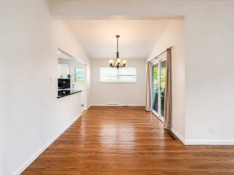 406 Sunset Dr — Photo 9