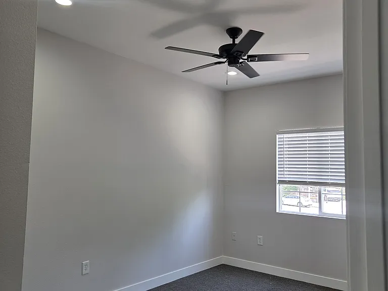 751 S Arizona Ave — Photo 33