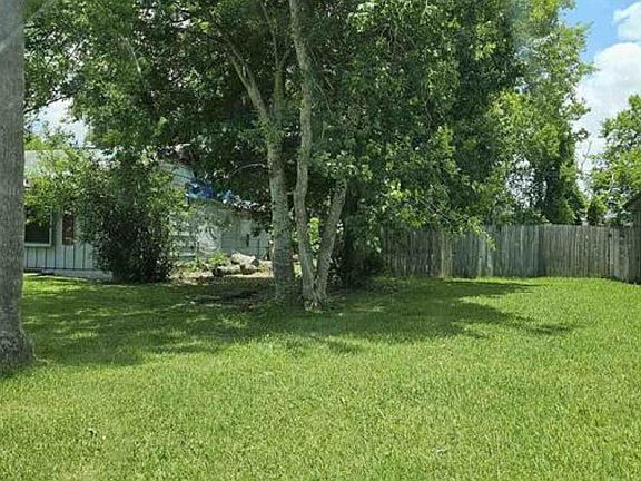 2nd image of 3790 Le Bleu St