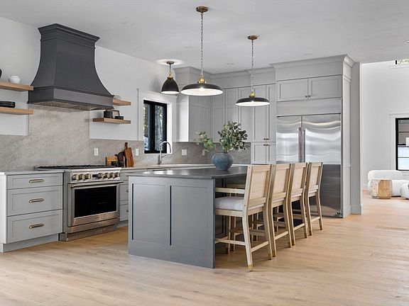 5th image of 12 Couture Way