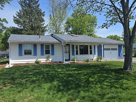 2nd image of 44 Leahy Rd