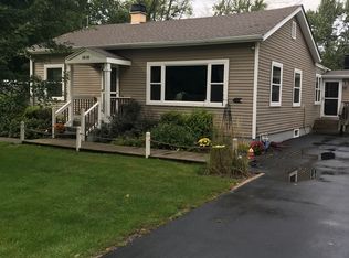 1810 W Davis Ave, McHenry, IL 60050