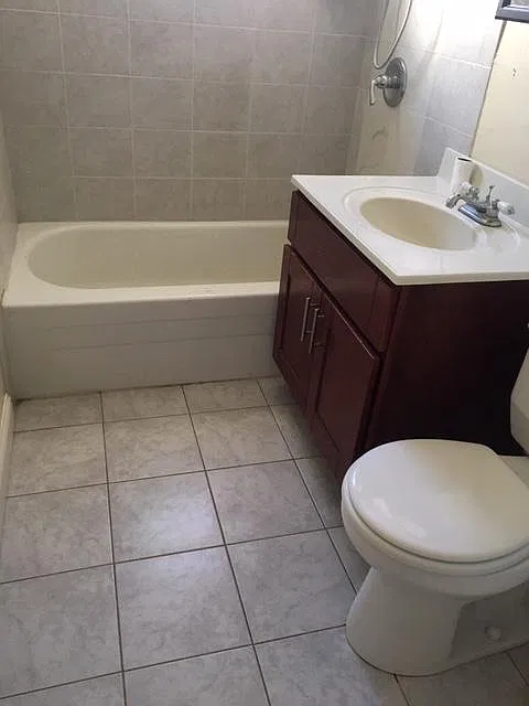3 bed, 1008 sqft, $4,200 — Photo 4