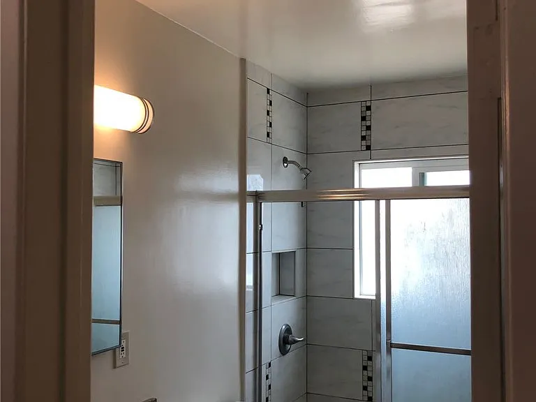 2302 Larch St #6 — Photo 11