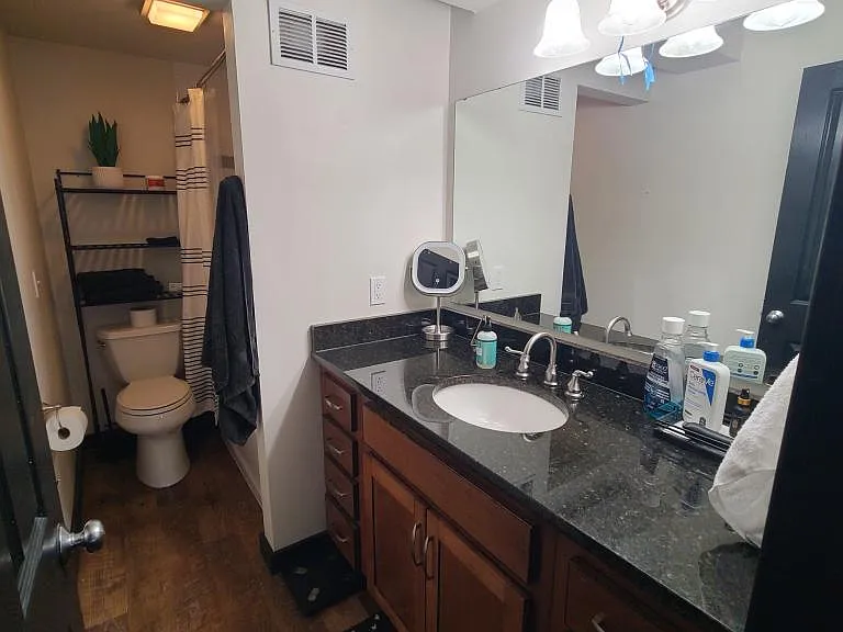 112 W Washington Blvd — Photo 9